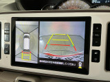 【パノラマモニター】車両周囲を上から見下ろしたような映像を表示。正確なモニタリングが可能になり、駐車時・幅寄せをアシストします!