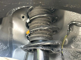 お車を安心してお乗りいただく為には、足回りの定期点検が欠かせません。サービスサポート(有償保証)では無料点検もご提供しており、安心のカーライフをお過ごしいただけるサポート体制が整っています。