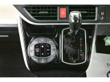 『トヨタ認定中古車』3つの安心を1台にセット!1.徹底した洗浄 2.車両検査証明書つき 3.ロングラン保証つき 全てをクリアした【安心】の証!詳しくスタッフまでお気軽にお問い合わせ下さい。