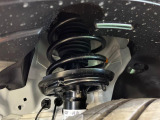 お車を安心してお乗りいただく為には、足回りの定期点検が欠かせません。サービスサポート(有償保証)では無料点検もご提供しており、安心のカーライフをお過ごしいただけるサポート体制が整っています。