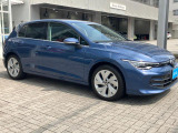 高強度ボディ&times;衝撃吸収構造で、万が一にも備えた安心設計。Volkswagenならではの安全性能です。