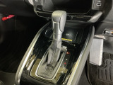 発進時から滑らかに加速する無段階変速のCVTはストップ&ゴーの多い街の中も快適です