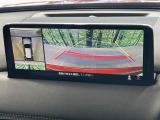 【360&deg;ビューモニター】専用のカメラにより、上から見下ろしたような視点で360度クルマの周囲を確認することができます☆死角部分も確認しやすく、狭い場所での切り返しや駐車もスムーズに行えます。