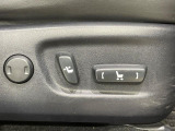 【運転席8WAYパワーシート】リクライニングからシートリフターまで、スイッチ一つで簡単にシートの微調整が可能!自分に最適なシートポジションにセットして、快適なドライブをお楽しみください。