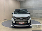 お車購入のポイントとなるフロントマスクです。上質で迫力あるデザインですね☆☆