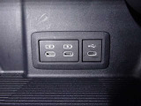 【USB給電】今では当たり前のUSB給電ソケットがついております。 スマホやデジカメなど出先や災害時の充電も可能です♪