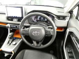 【運転席】運転席周りの画像です。プロの手で隅々までクリーニングしています。ご来店いただき実際に見てみてくださいね☆