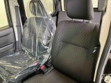 フロントシートです。ゆったり運転ができます。長距離ドライブもラクラク♪♪