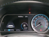 メーターに様々な車両情報を表示してくれる、ディスプレイがついています。