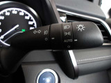 オートライト機能装備です!車外の明るさに応じて、自動的にライトの点灯・消灯をしてくれます♪