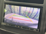 【バックカメラ】駐車時に後方がリアルタイム映像で確認できます。大型商業施設や立体駐車場での駐車時や、夜間のバック時に大活躍!運転スキルに関わらず、今や必須となった装備のひとつです!