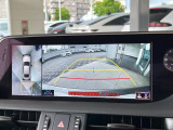 【パノラミックビューモニター】専用のカメラにより、上から見下ろしたような視点で360度クルマの周囲を確認することができます☆死角部分も確認しやすく、狭い場所での切り返しや駐車もスムーズに行えます。