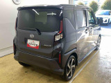 当店では車両本体価格以外に、諸費用を含めた支払総額も表示しておりますので、お客様の予算にピッタリのおクルマお選びができます。コーティングやJAFをセットにしたオトクな購入パックも好評です。