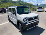 インテリアは、撥水加工を施したファブリックシート表皮やドアトリムクロス、マットカーキを基調とした専用のインテリアカラーを採用!