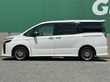 【左サイド】店舗にて現車の確認もいただけますので、お電話で在庫のご確認の上是非ご来店くださいませ!!!