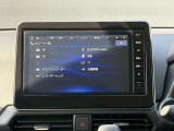 AppleCarPlay/AndroidAuto iPhoneやAndroid搭載のスマートフォンをナビ画面で直接操作。音楽を聴く目的地までのルートを調べる電話をかけるメッセージの送受信を行えます。