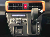 温度を設定すれば、自動で車内の温度管理をしてくれる優れものです♪ATミッションで運転楽々