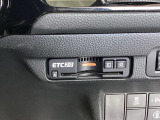 ETC2.0が標準装備です。高速道路の渋滞情報や静止画像提供などをナビとリンクして画面でお知らせします。また、高速道路の一時退出対象インターでは料金据え置きで一時退出もできます