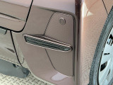 【コーナーセンサー】駐車が苦手な方には特におススメの装備です!搭載されたセンサーで障害物を検知、距離に応じてブザー音で段階的に知らせてくれます♪