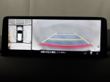 狭い場所での駐車やすれ違いなどでより的確な運転操作に役立つ360&deg;ビューモニターが装備されています。