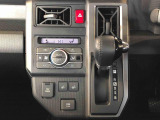 温度を設定すれば、自動で車内の温度管理をしてくれる優れものです♪ATミッションで運転楽々