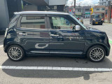 キーレスエントリーでカギの開け閉めも楽々です!またエンジンスタートもプッシュ式です!基本的にカギをカバン、ポケットから出す必要ないので楽々です!