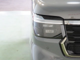 LEDヘッドライトは、点灯の瞬間から光量を発揮し、突然暗くなるトンネルなどでの安定感を高めます。
