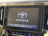 【メーカー純正9インチナビ】インテリアに溶け込むスタイリッシュな「専用設計」メーカーナビを装備♪視認性や操作性など基本性能にも優れ、より上質なカーライフをお楽しみいただけます。
