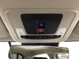 オートエアコンは左右席で独立温度コントロールが可能です。シートヒーター付きで、冷えた車内でもスイッチを押せば数秒でシートがあたたかくなります。