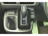 『トヨタ認定中古車』3つの安心を1台にセット!1.徹底した洗浄 2.車両検査証明書つき 3.ロングラン保証つき 全てをクリアした【安心】の証!詳しくスタッフまでお気軽にお問い合わせ下さい。