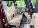 運転席シート廻りは使用感も少なく、良好な状態となっています。丁寧に使われていたことがよくわかりますね。