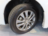 タイヤサイズは205/60R16です。