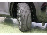 タイヤサイズ 215/50R18。