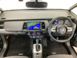【前方視界】開放的な前方視界!運転がしやすく疲れにくいです♪窓が大きく、見通しがとっても良いおクルマですよ♪