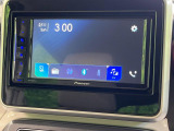 【ディスプレイオーディオ】お持ちのスマホやMP3プレイヤーとの無線接続で音楽再生が可能!コードで繋ぐわずらわしさも無く、手軽にお気に入りの音楽を楽しめます。