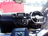 周りが見やすく運転しやすいお車です♪