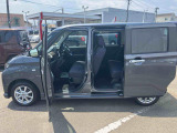 安全安心な走行のために、納車前には小さなクルマを知り尽くしたエキスパートが基本性能に関わる機能や状態を徹底的に点検しています。