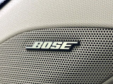 【BOSEサウンドシステム】メーカーオプションの高品位サウンドシステムを搭載。専用のチューニングが施された大小様々なスピーカーから良質なサウンドが奏でられ、臨場感あふれる音響空間を演出します。