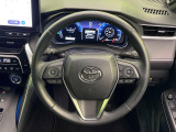 【ステアリングヒーター】冬場に冷たくなりやすい革巻きステアリングを、スイッチ一つで素早く適温に!エアコンよりも早く温まってくれるので、寒い日の運転も快適になりますね♪