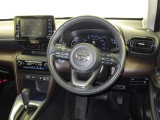 運転席まわりです。 各操作スイッチは使いやすい位置に配置されてます。