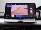 バックカメラ使用時のナビ画面、バックをサポートしてくれます。