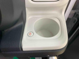 お車の状態をしっかりとお伝えするために1台の車両に付き40枚以上の画像を用意しております。外装はもちろん、室内の装備やお車の特徴などごらんください。