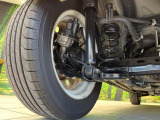 お車を安心してお乗りいただく為には、足回りの定期点検が欠かせません。サービスサポート(有償保証)では無料点検もご提供しており、安心のカーライフをお過ごしいただけるサポート体制が整っています。
