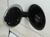 WEB掲載時にはお車に付いている装備と、様々な写真をたくさん載せるように心がけております。1台1台特徴をとらえたキャッチコメントを掲載しています。