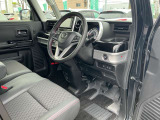 運転席足元