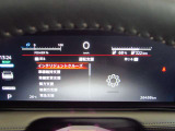 デジタル表示のディスプレーに映し出される多彩な情報が、快適なドライブをサポートします。 走行距離 26458km