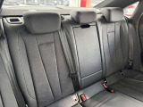 自社社用車・下取車を中心に、安心かつ高品質なモデルを常時100台ご用意しております。天井の高い開放的なショールームで、お客様一人ひとりに最適なご提案を行い、理想の一台選びをサポートいたします。