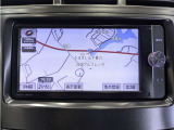 純正ナビを装備。タッチパネル式で使いやすく、お出かけもラクラクです。