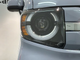 LEDヘッドライトは、点灯の瞬間から最大光量を発揮し、突然暗くなるトンネルなどでの安定感を高めます。