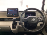 機能的なコックピット。快適な運転を楽しめます。